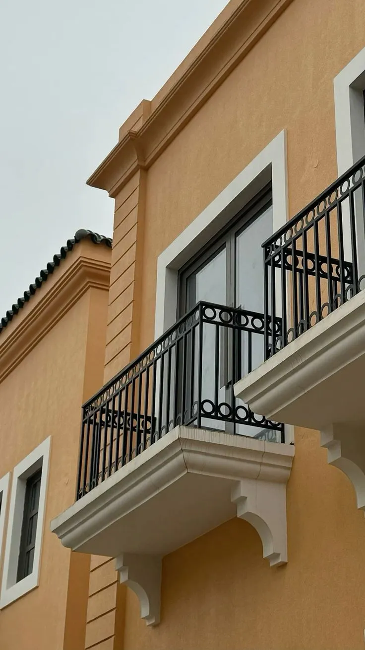 أفضل حداد أبواب وشبابيك بالرياض بخصم 30% وضمان 15 سنة - واتس