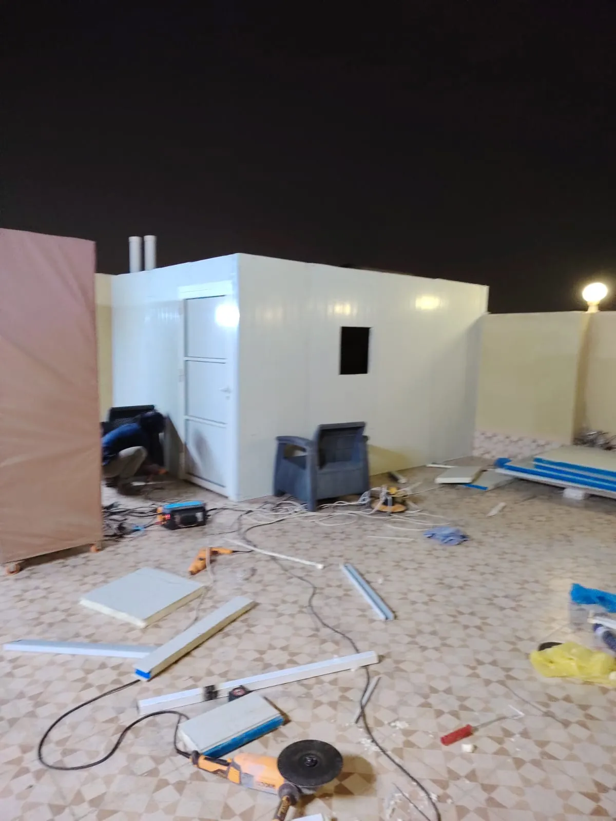 ساندوتش بانل.. الحل الذكي لبناء أسرع وعزل أقوى مع مؤسستنا