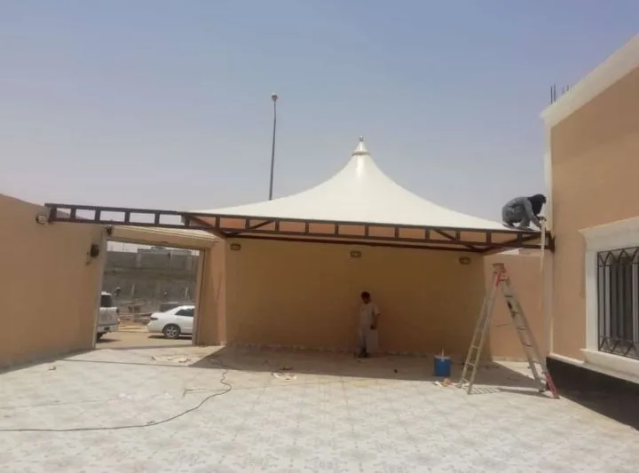 مظلات هرمية للحدائق والمواقف بالرياض