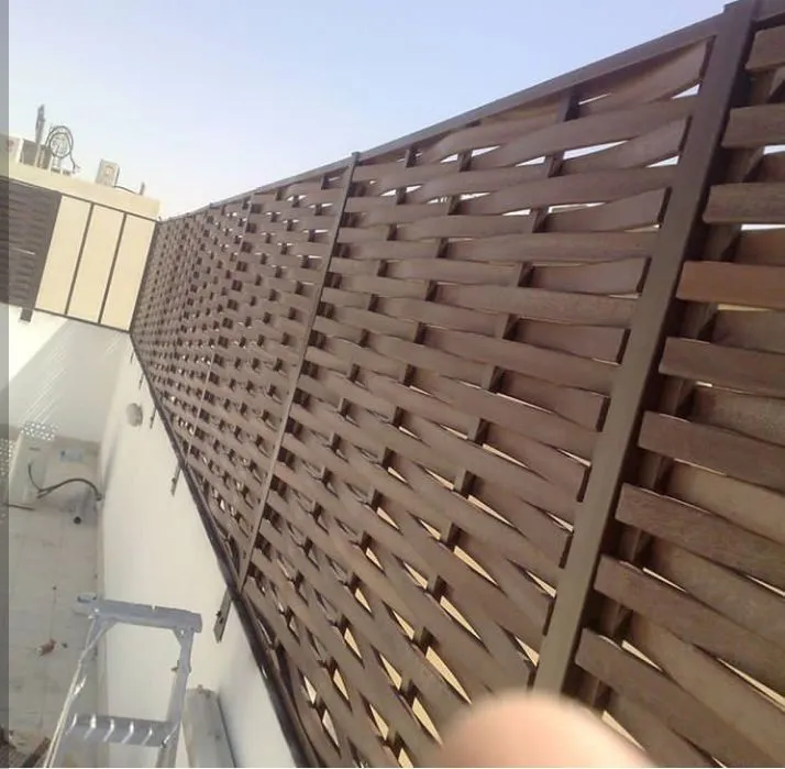 سواتر حديد وخشب بأحدث التصاميم بالرياض أمان كامل وشكل راقٍ