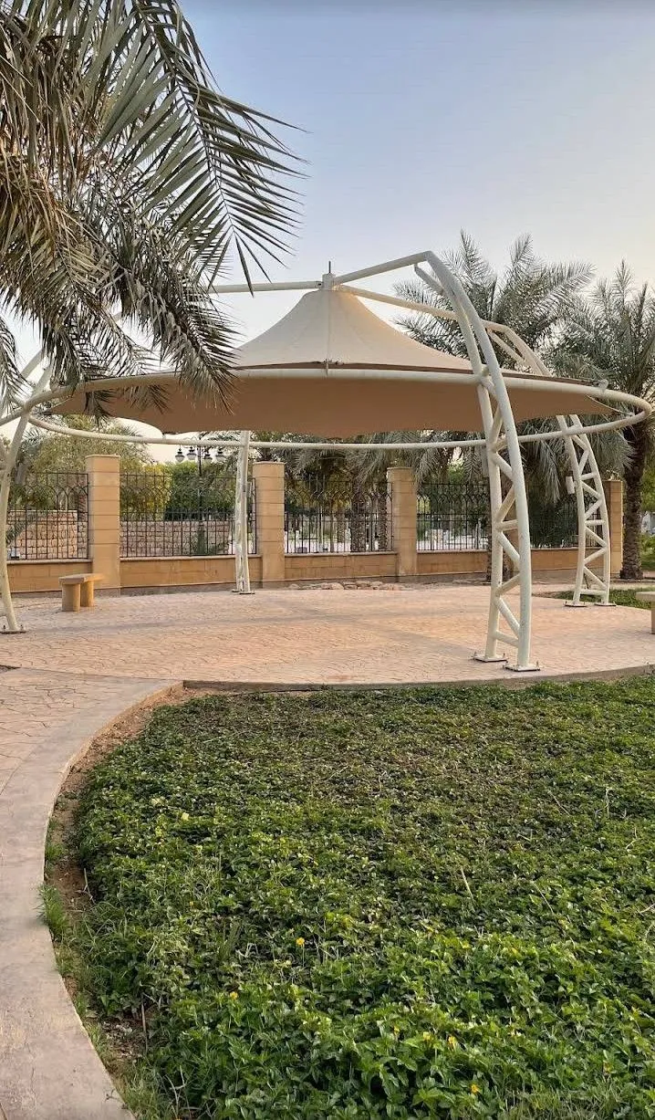 مظلات سيارات جاهزة بحي النرجس الرياض للفلل – تركيب فوري وضمان 10 سنوات