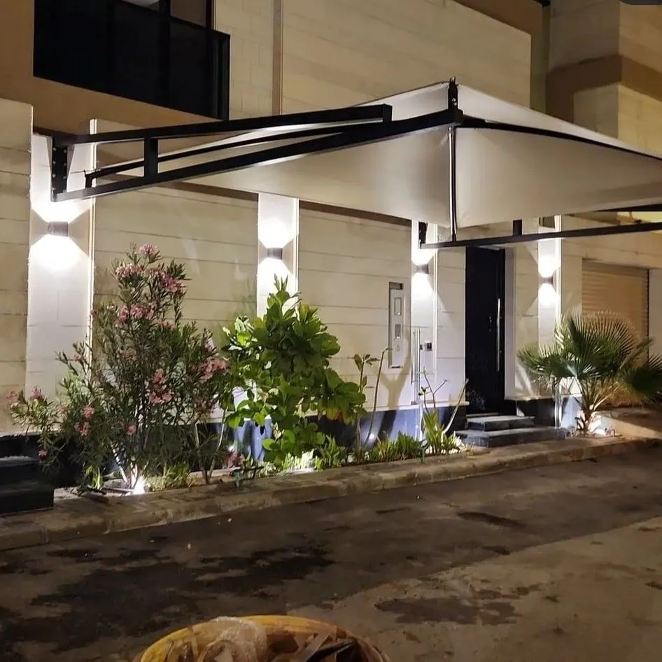 مظلات سيارات جاهزة بحي النرجس الرياض للفلل – تركيب فوري وضمان 10 سنوات