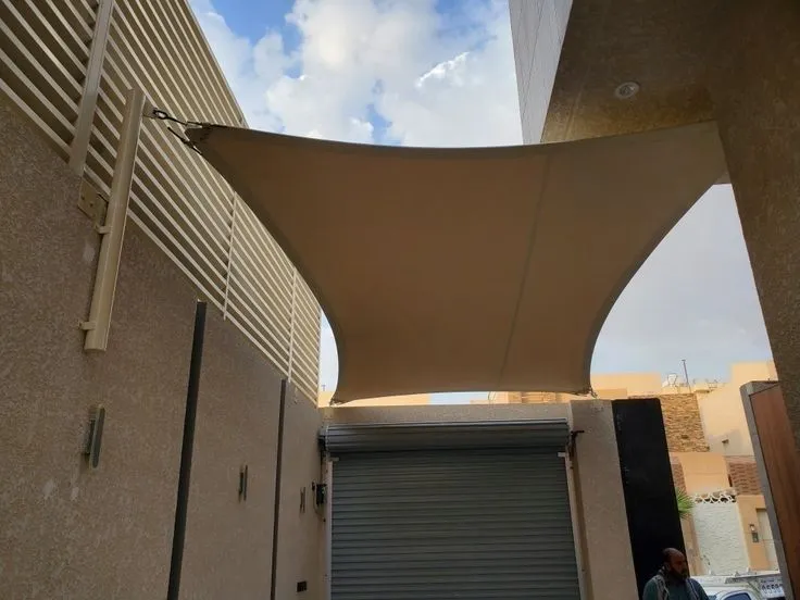 مظلات شد إنشائي لمداخل المنازل والفلل في حي الياسمين