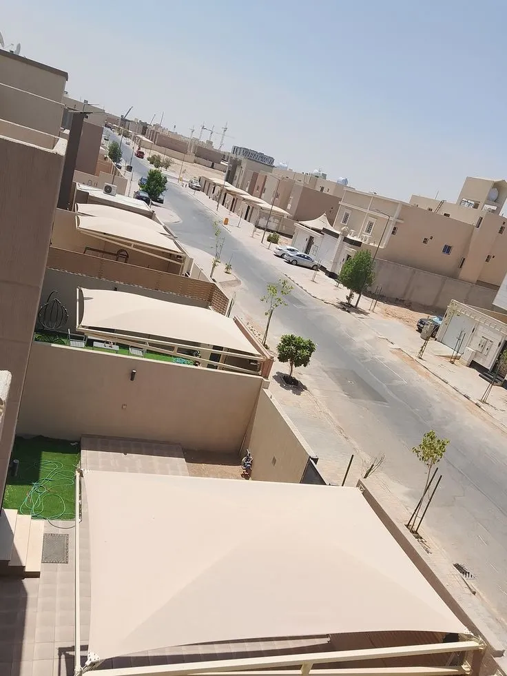 مظلات شد إنشائي لمداخل المنازل والفلل في حي الياسمين