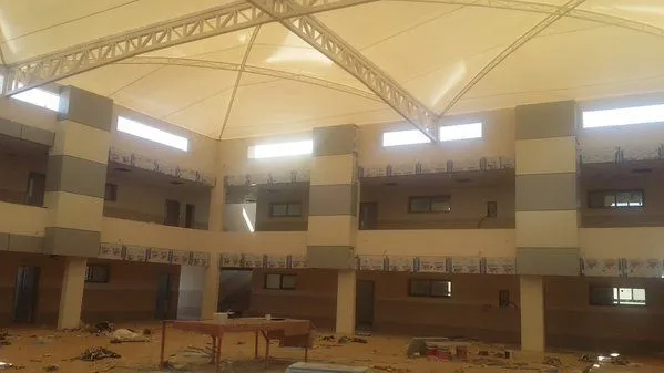 مظلات ساحات مدارس 2025 – أحدث الخامات والتصاميم