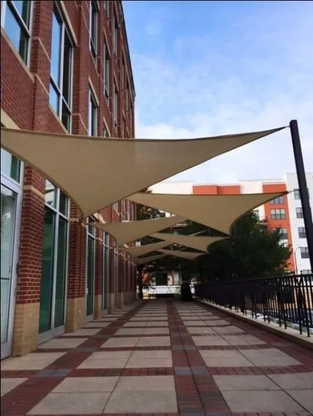 تركيب مظلات بشمال الرياض :حل الأمثل لحماية المساحات المفتوحة