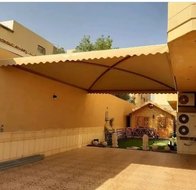 تركيب مظلات بشمال الرياض :حل الأمثل لحماية المساحات المفتوحة