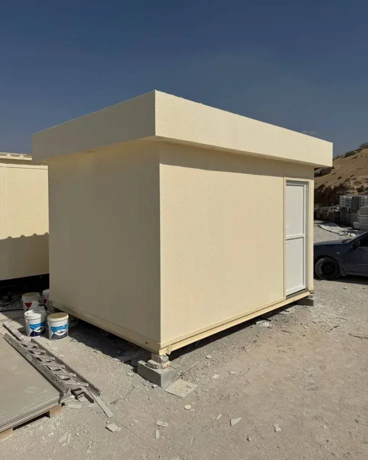 غرف إضافية خارجية وملاحق للاستراحة (أو للضيافة) بالرياض 