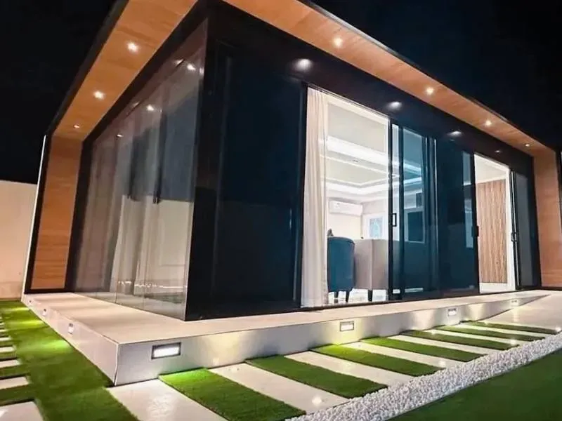 غرف إضافية خارجية وملاحق للاستراحة (أو للضيافة) بالرياض 