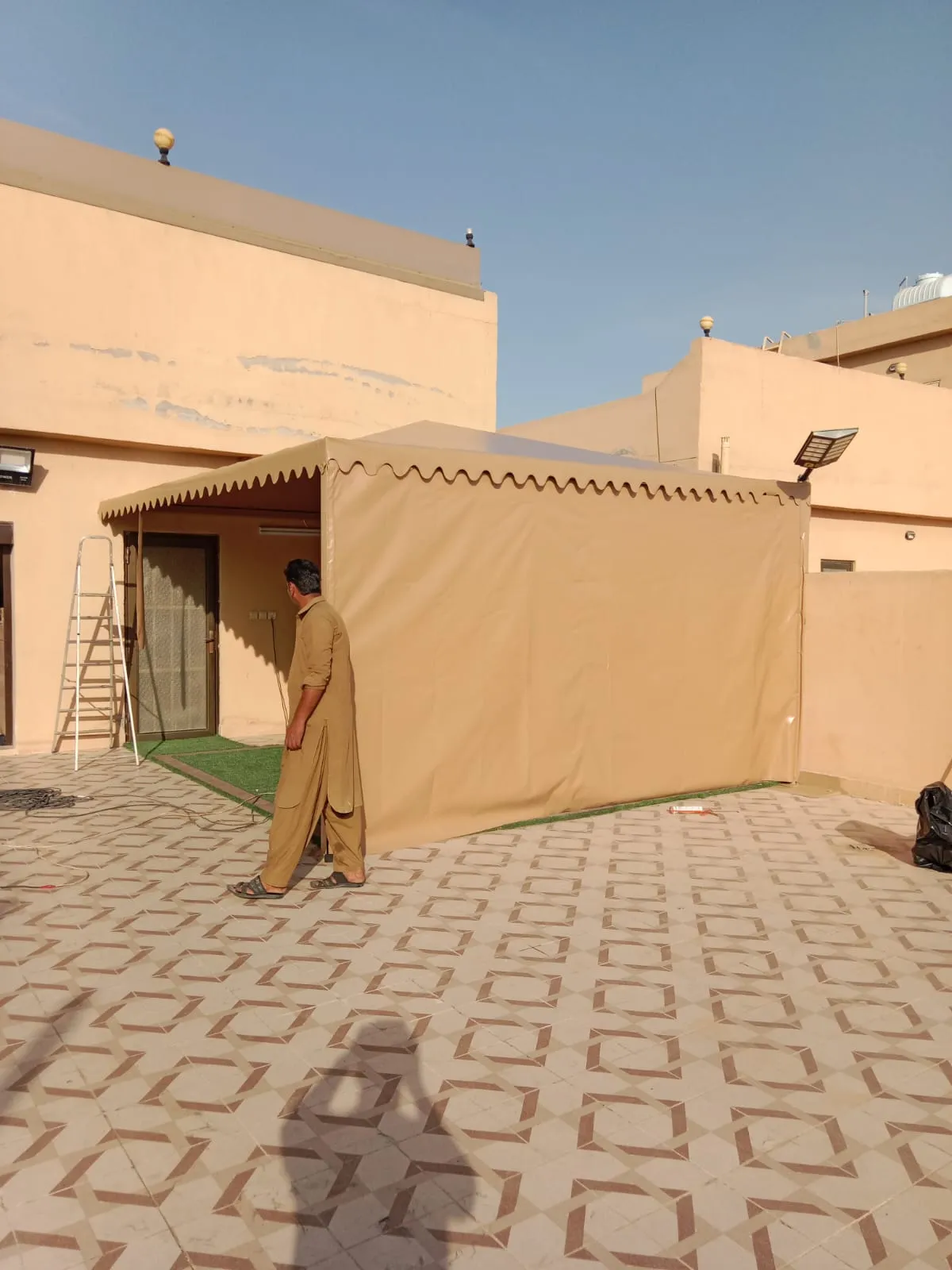 مظلات وسواتر بالرياض لاحواش الفلل ومنازل بالفخامة والحماية