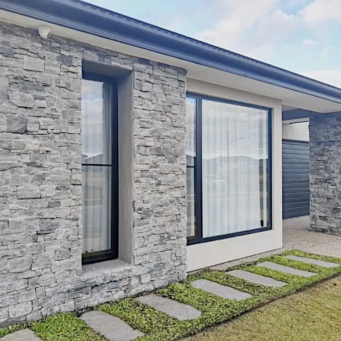 بناء مجلس خارجي زجاجي بالرياض مودرن بالحوش