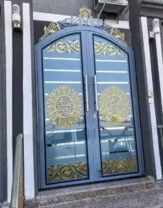 حداد منتقل في تركيب أبواب وشبابيك ونوافذفي الرياض جودة عالية