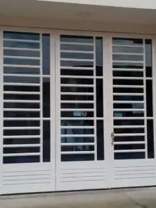 حداد منتقل في تركيب أبواب وشبابيك ونوافذفي الرياض جودة عالية