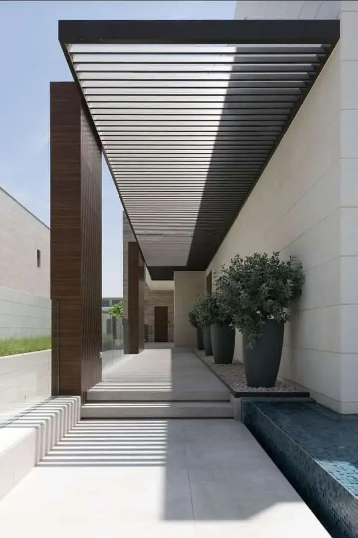 حداد مظلات مداخل فلل في الرياض وشماله: تصاميم مودرن 