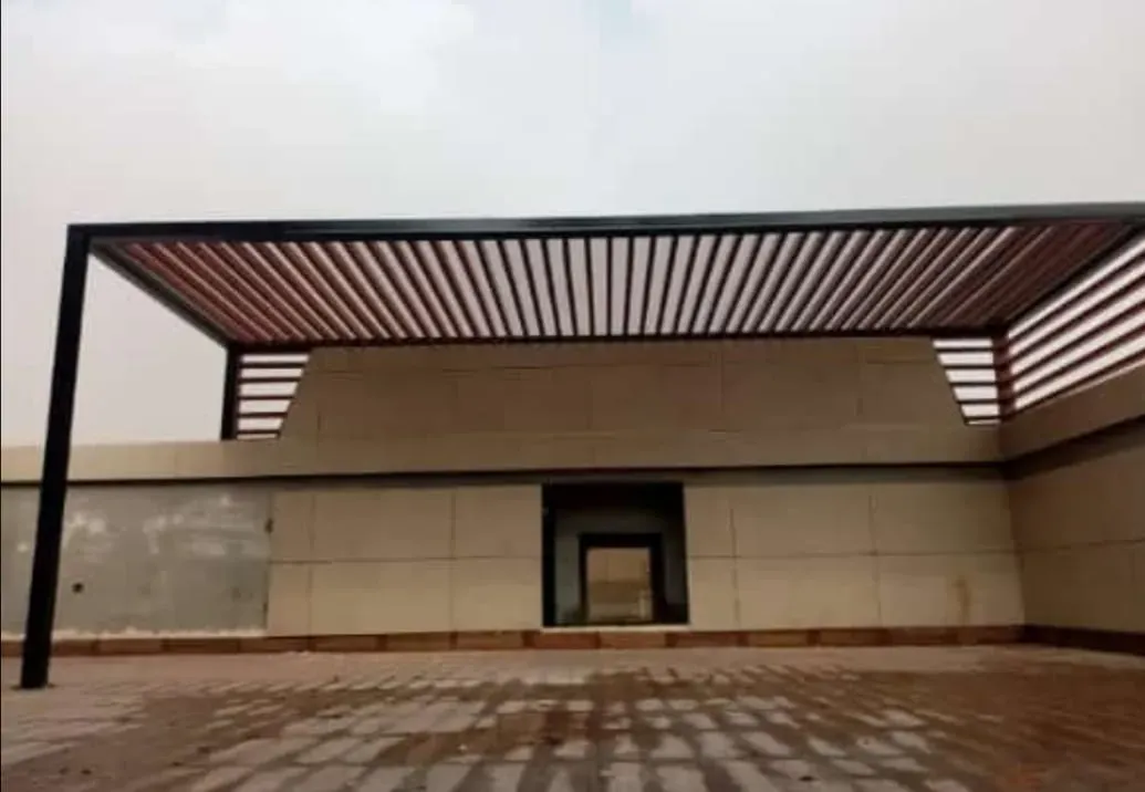 حداد مظلات مداخل فلل في الرياض وشماله: تصاميم مودرن 