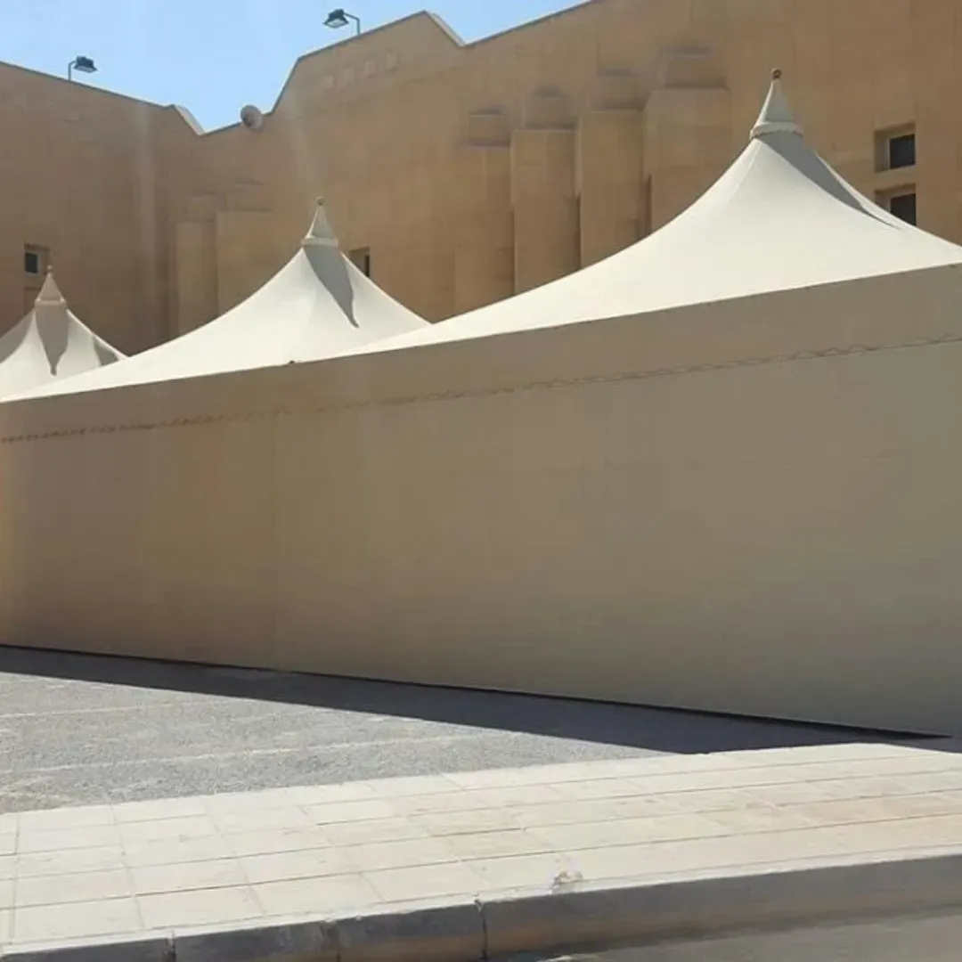 تركيب مظلات جلد PVC هرمية: الجودة والمتانة بأسلوب عصري