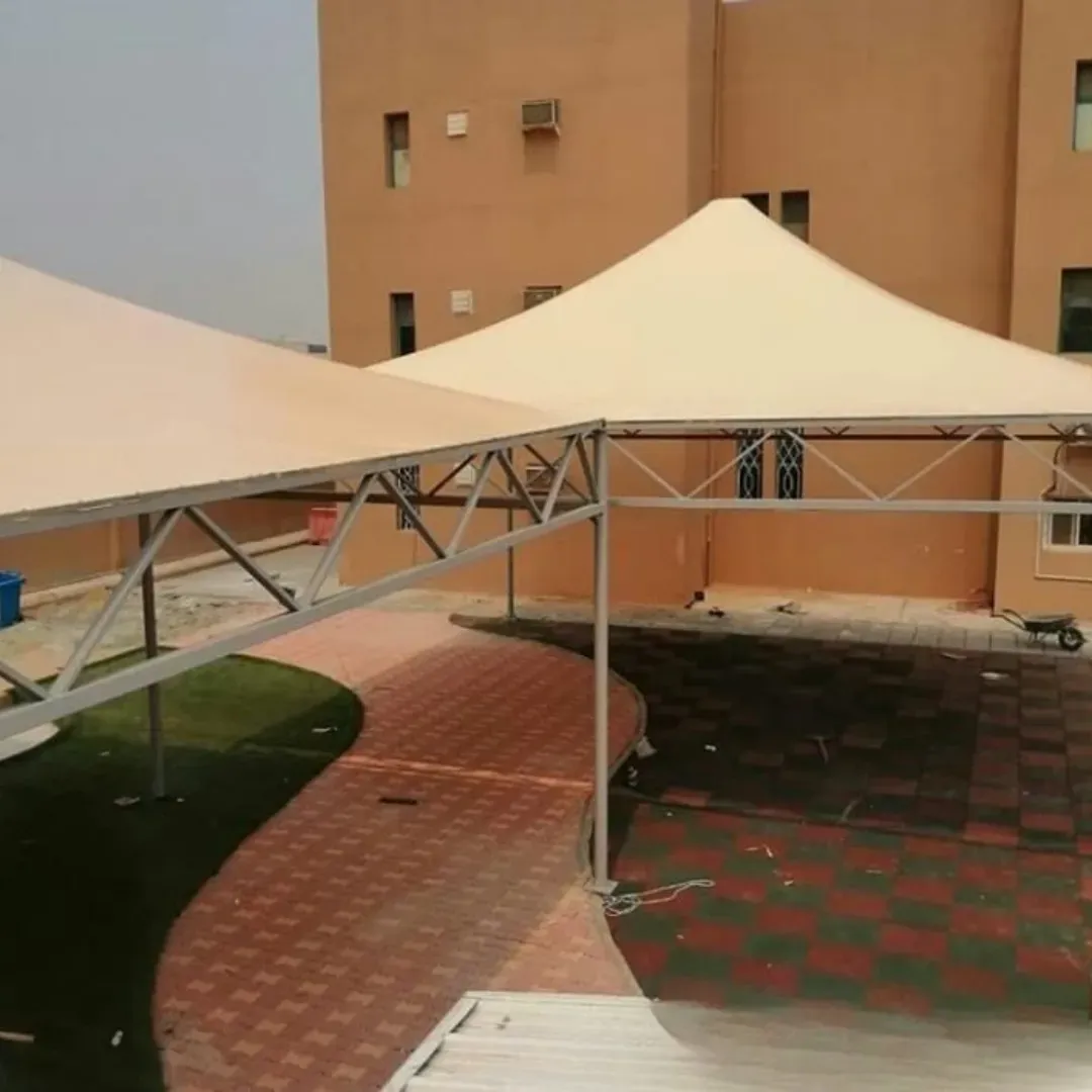 تركيب مظلات جلد PVC هرمية: الجودة والمتانة بأسلوب عصري