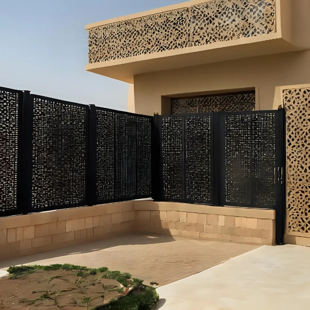 أنواع سواتر أحواش المنازل بحي الرمال| دليل الأسعار والتركيب