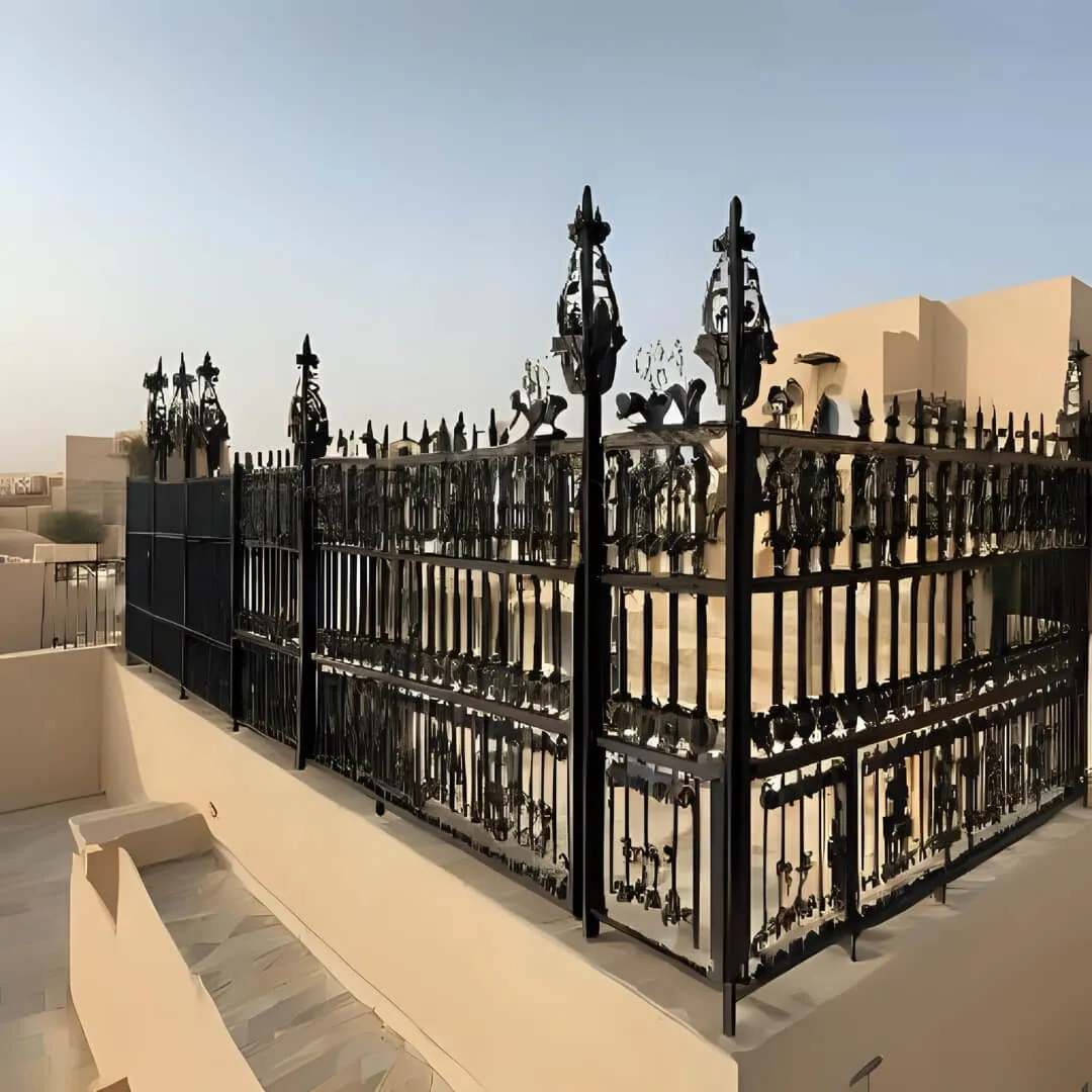 أنواع سواتر أحواش المنازل بحي الرمال| دليل الأسعار والتركيب