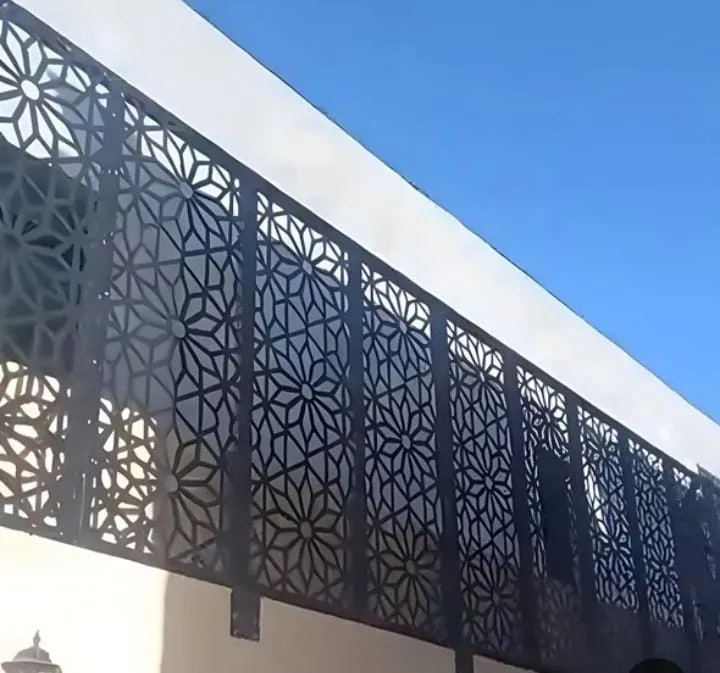 أنواع سواتر أحواش المنازل بحي الرمال| دليل الأسعار والتركيب