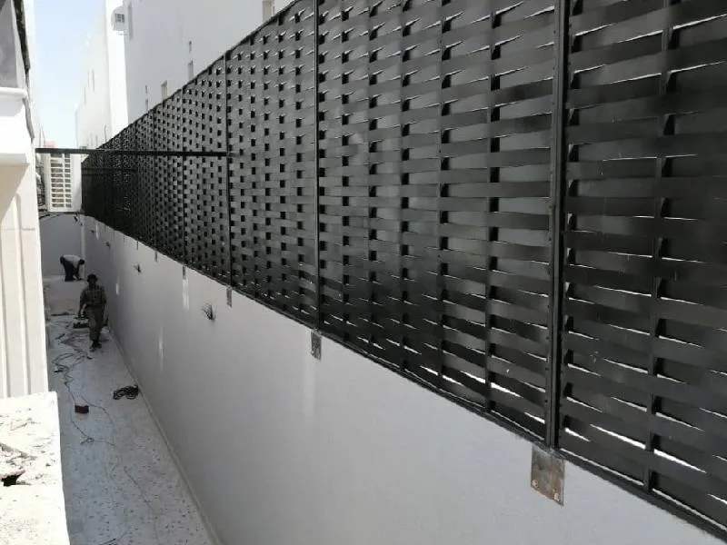 أفضل أنواع السواتر واسعارها في الرياض لعام 2026: دليل شامل