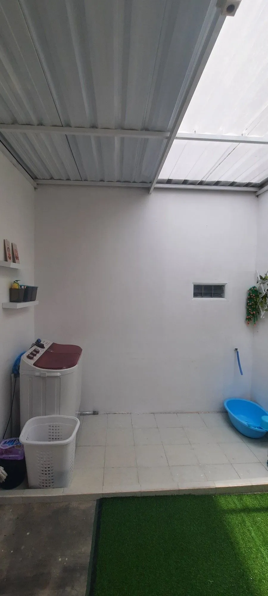 اصلاح مظلات كراج مقوسة بتثبيت آمن في الرياض 