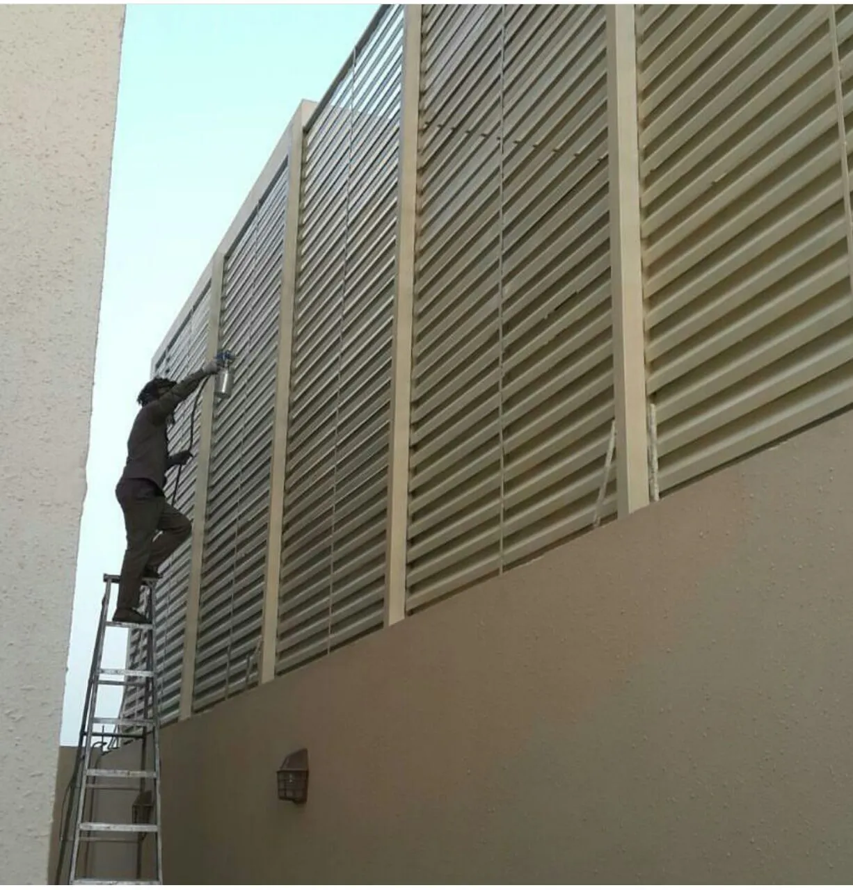 سواتر حديد في شرق الرياض بأسعار مخفضه وبتصاميم حسب الطلب