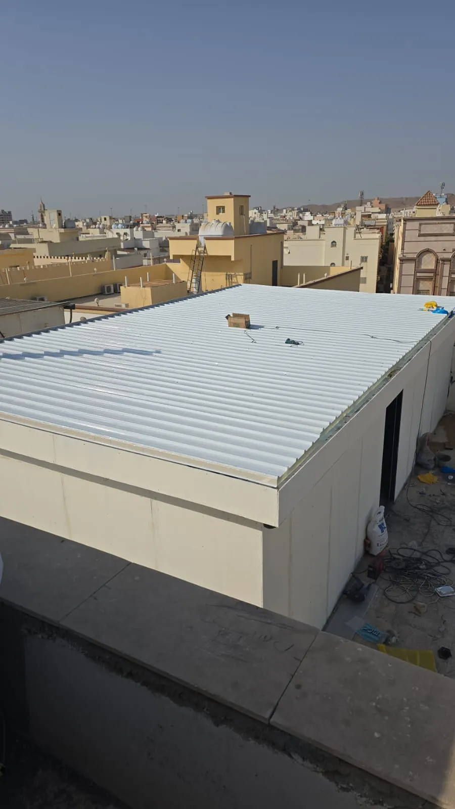 ملاحق ساندوتش بانل حي العارض الدليل الشامل للتكلفة، المميزات