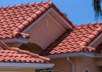 تركيب قرميد الأسطح والملاحق في شمال الرياض:الأنواع، الأسعار