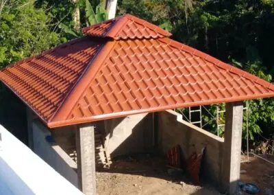 تركيب قرميد الأسطح والملاحق في شمال الرياض:الأنواع، الأسعار