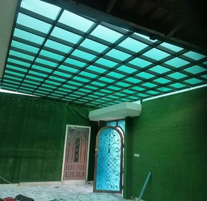 مظلات لكسان في حي الملقا: دليل الفخامة والحماية القصوى