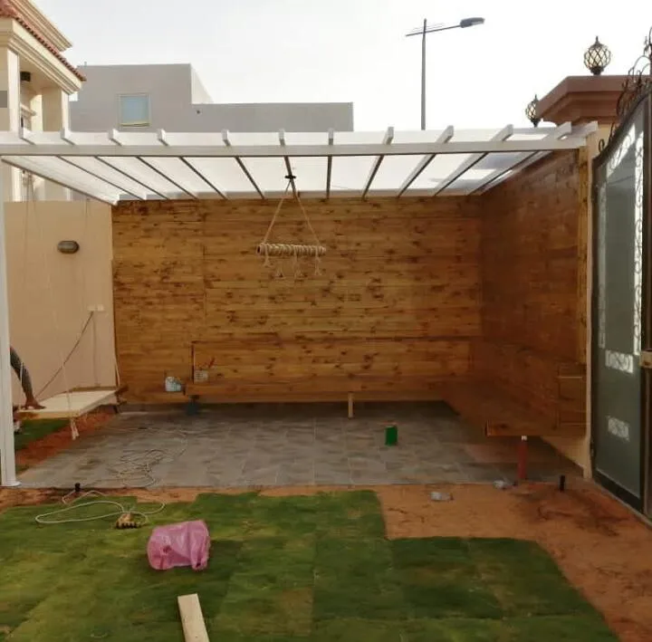 مظلات لكسان في حي الملقا: دليل الفخامة والحماية القصوى