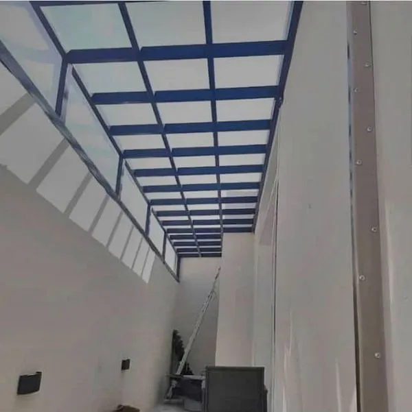 مظلات لكسان في حي الملقا: دليل الفخامة والحماية القصوى