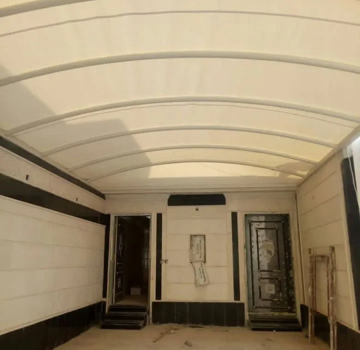 مظلات لكسان في حي الملقا: دليل الفخامة والحماية القصوى