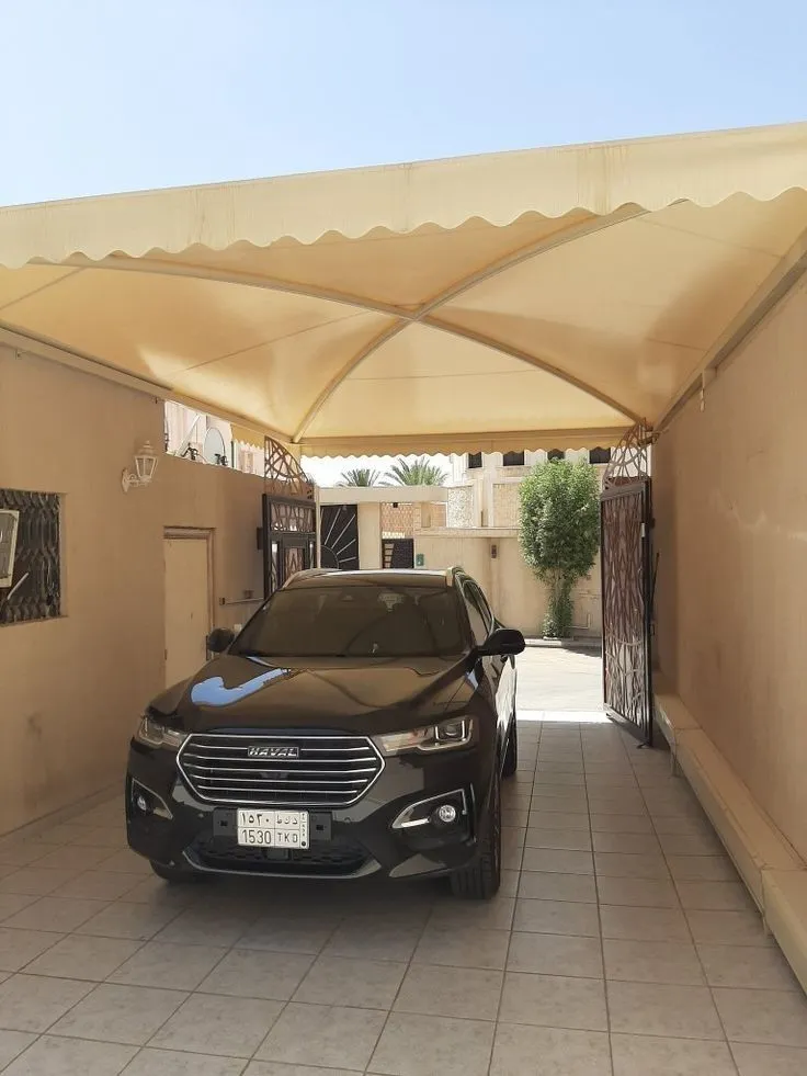 مظلات سيارات