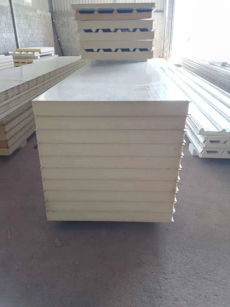 ساندوتش بانل في الرياض: تركيب أفضل لوح عازل بأفضل سعر وضمان