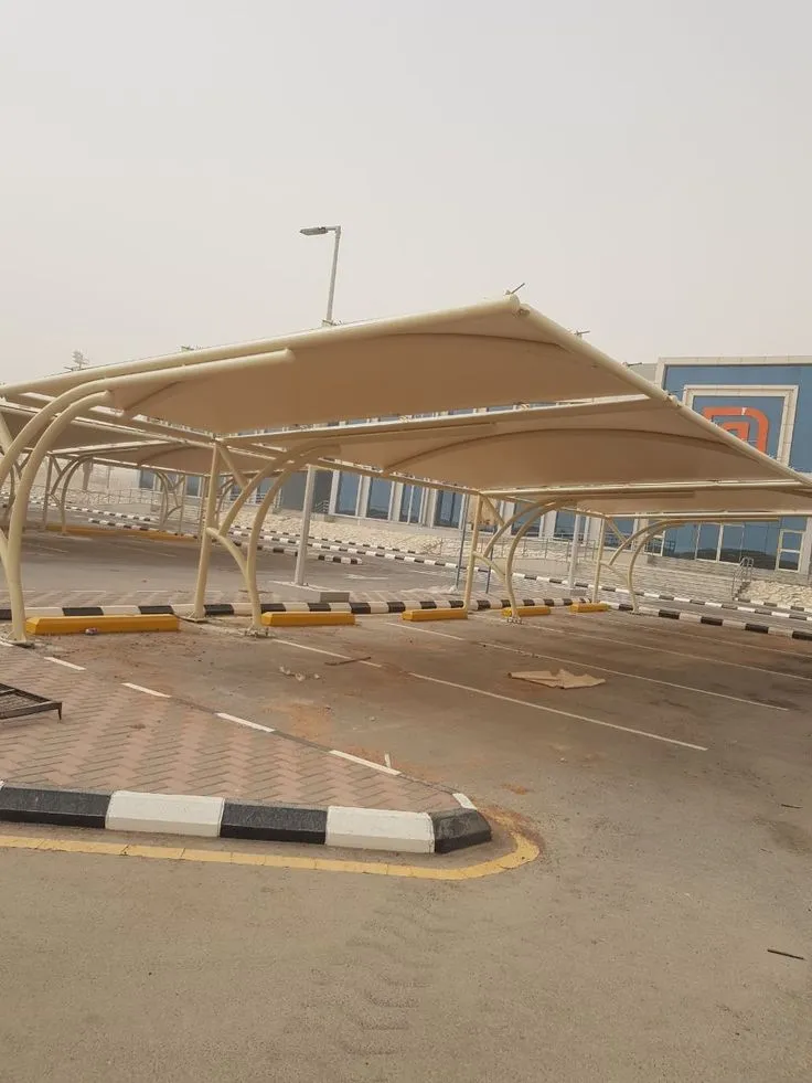 المظلات في الرياض: الدليل المرجعي الشامل لاختيار وتركيب مظلة