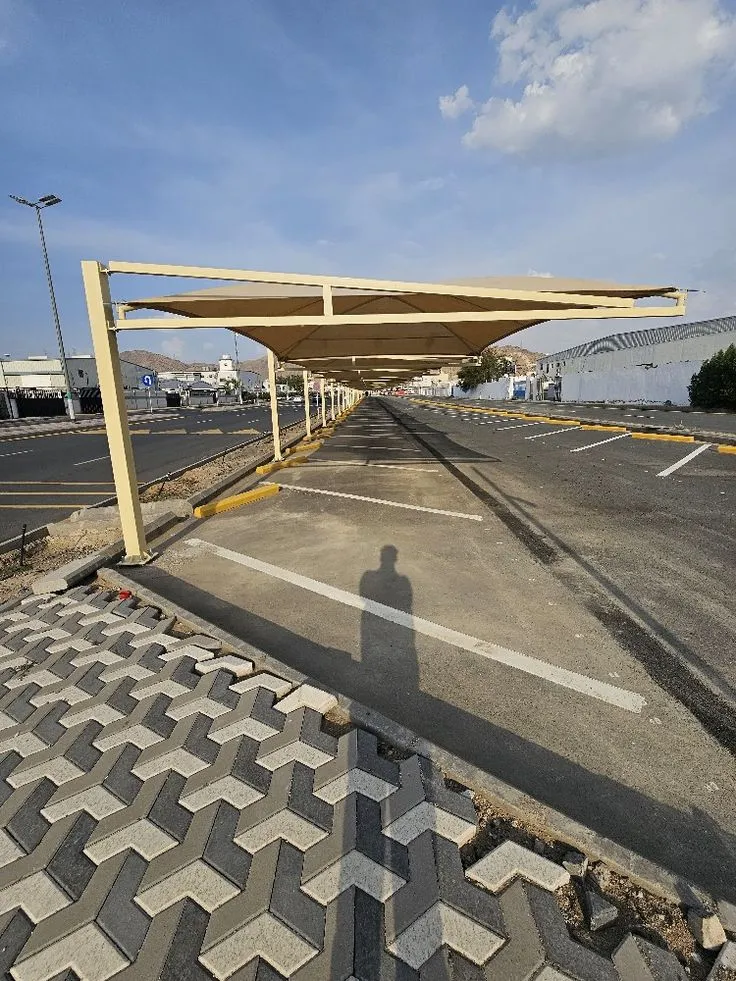 المظلات في الرياض: الدليل المرجعي الشامل لاختيار وتركيب مظلة