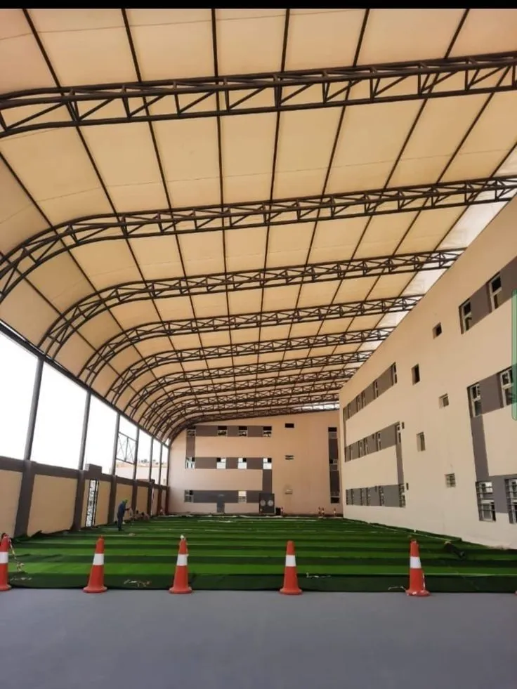 المظلات في الرياض: الدليل المرجعي الشامل لاختيار وتركيب مظلة