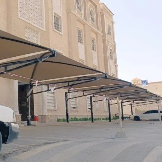 المظلات في الرياض: الدليل المرجعي الشامل لاختيار وتركيب مظلة