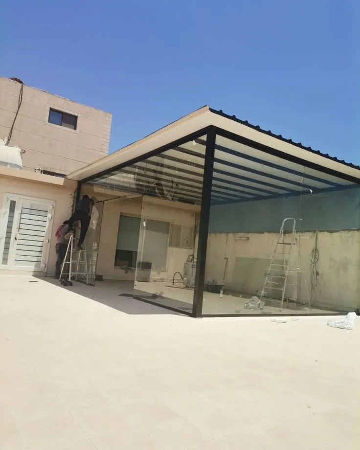 مظلات ساندوتش بانل بالرياض | أفضل الحلول العصرية للحماية